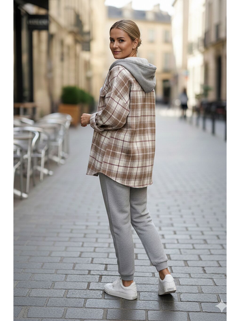 Sütlü Kahverengi Kapüşonlu Uzun Kol Oduncu Ekose Düğmeli Cepli Dokuma Gömlek 68 65-4