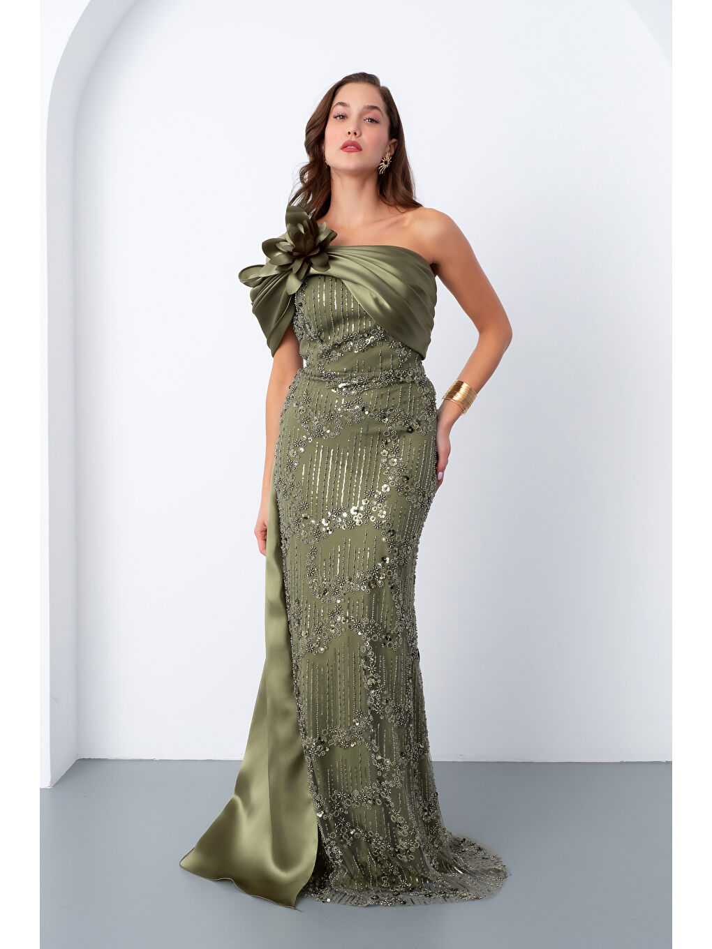 Kadın Haki Boncuklu Tek Omuz Fiyonk Detay Kuyruklu Uzun Abiye-1