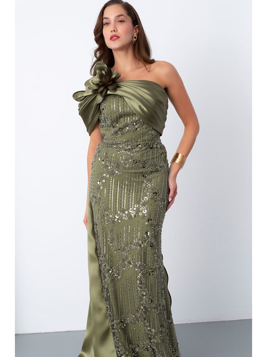 Kadın Haki Boncuklu Tek Omuz Fiyonk Detay Kuyruklu Uzun Abiye-2