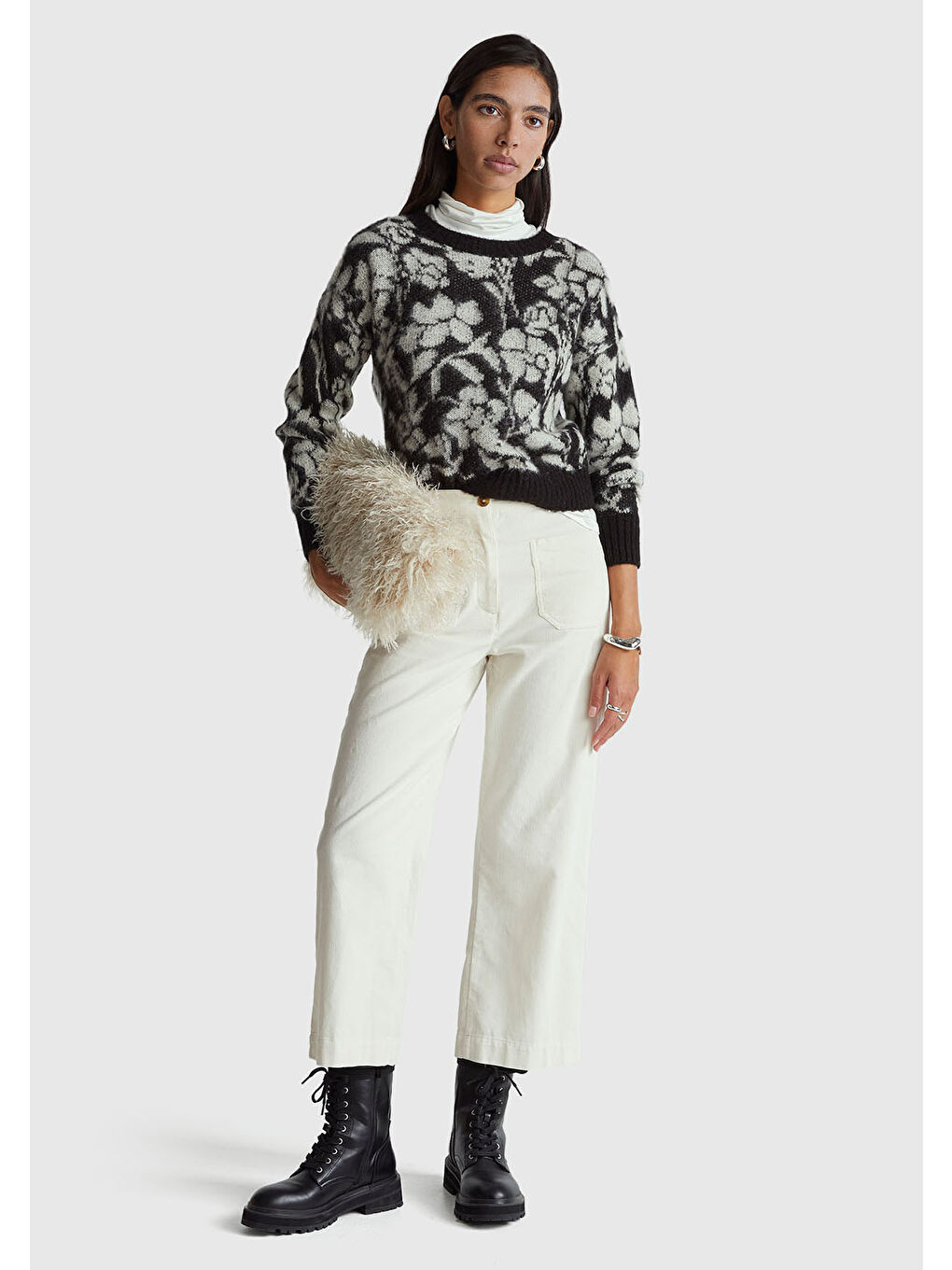 Kadın Siyah Akrilik Karışımlı Desenli Ribana Detaylı Bisiklet Yaka Kazak-4