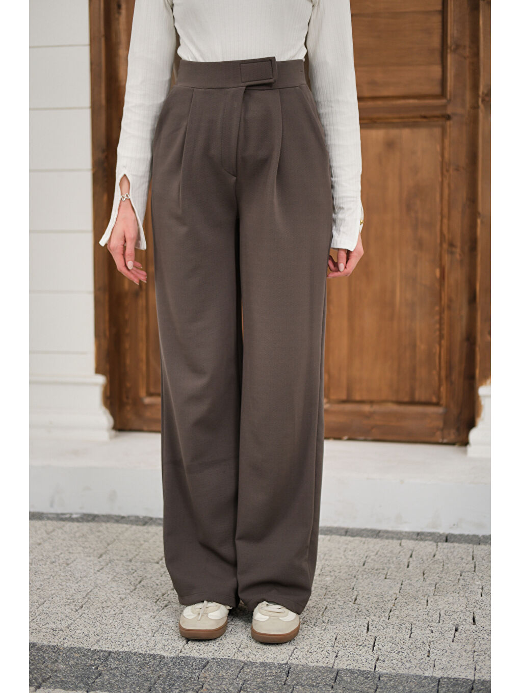 Gri Kadın Cırtcırt Detay Kumaş Pantolon Füme-3