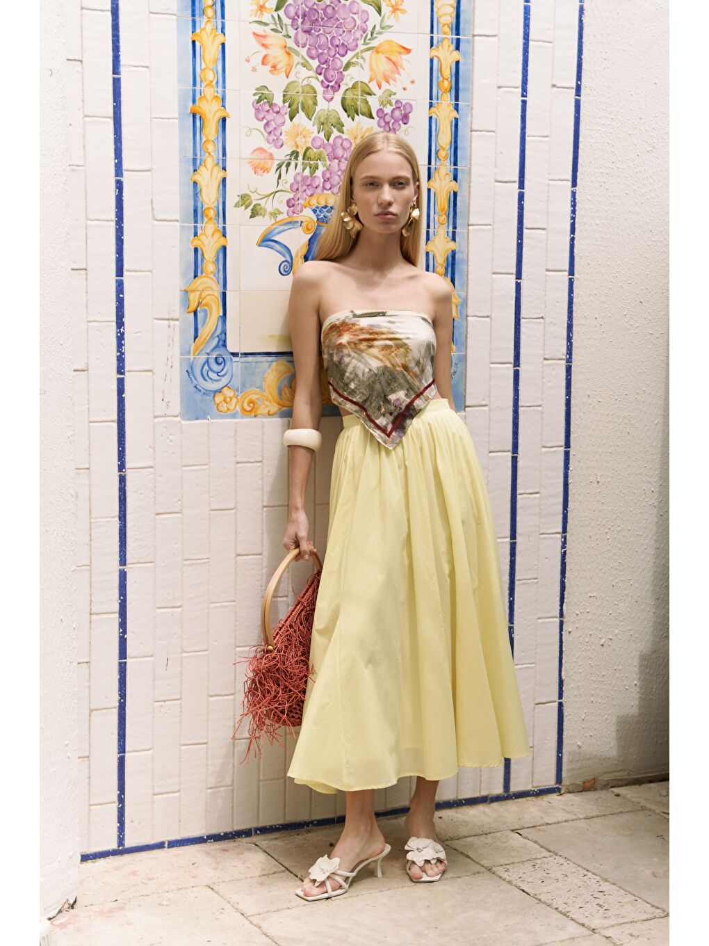 Amaya Bilek Hizasında Pileli Sarı Etek-2