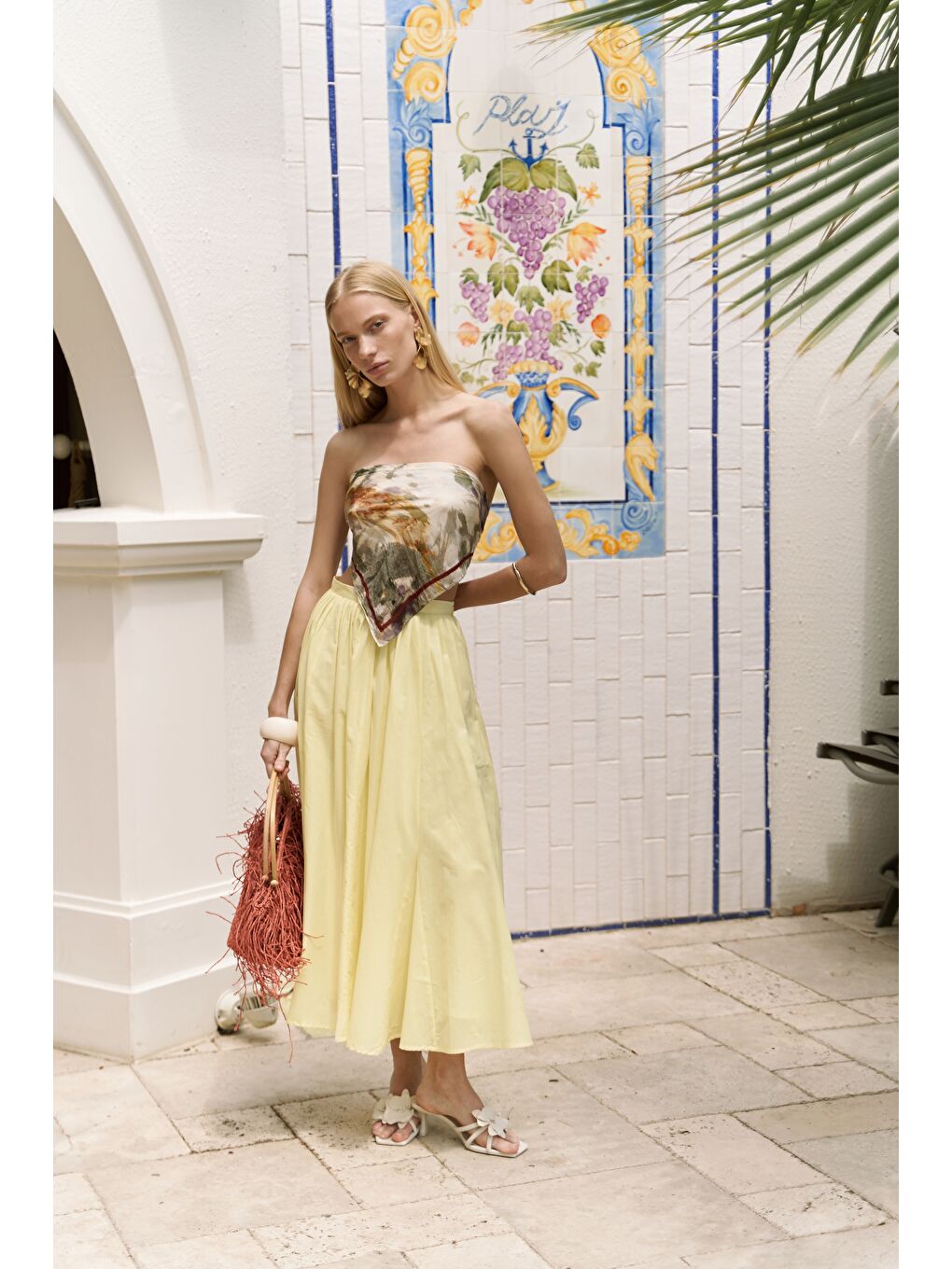 Amaya Bilek Hizasında Pileli Sarı Etek-3