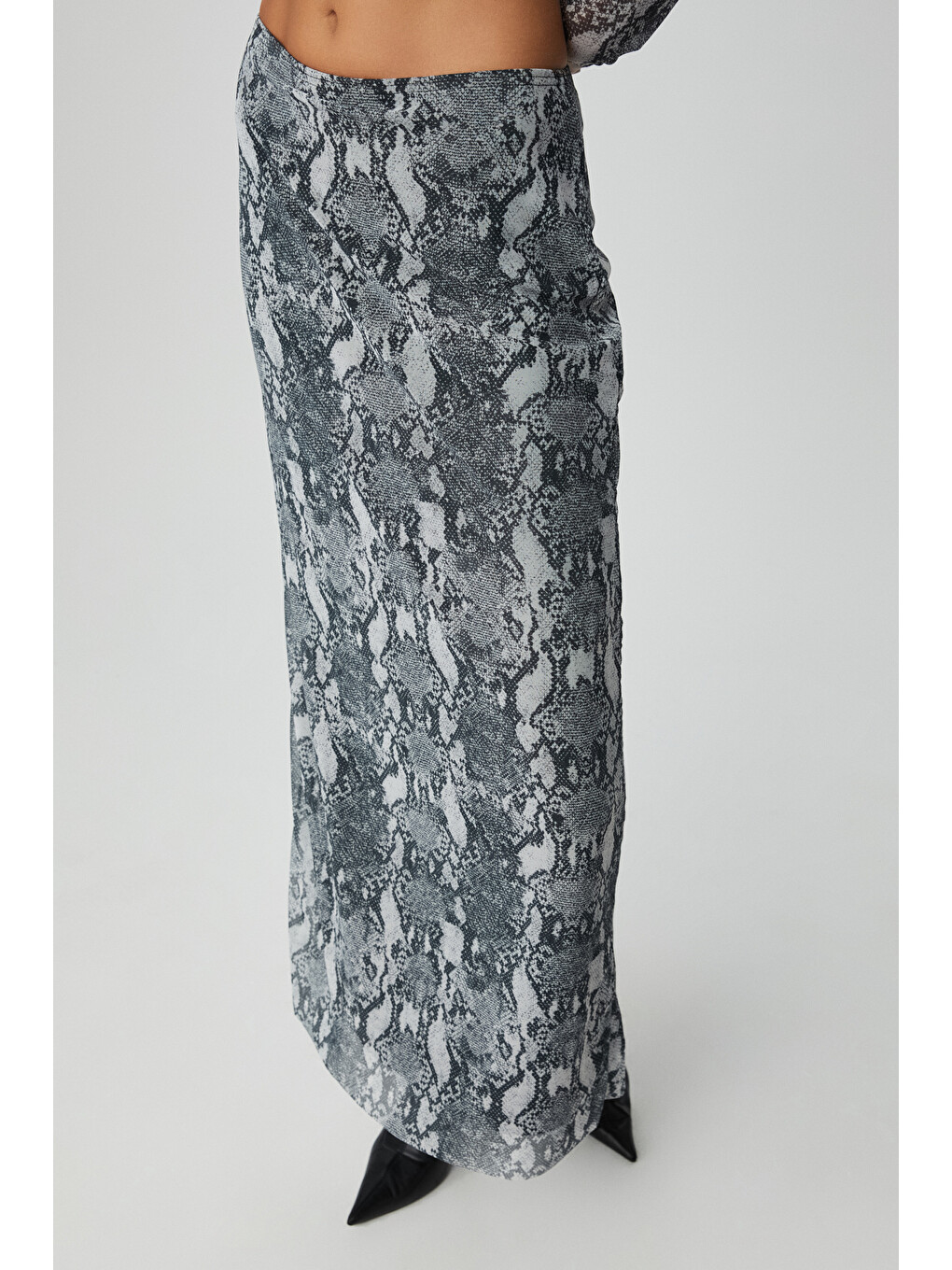 Beulah Kadın Maxi Boy Slim Fit Beli Lastikli Tül Batik Desenli Gri-siyah Etek-1