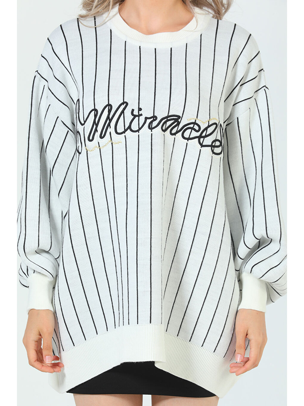 Ekru Kadın Bisiklet Yaka Çizgi Desenli Nakışlı Salaş Triko Kazak-9