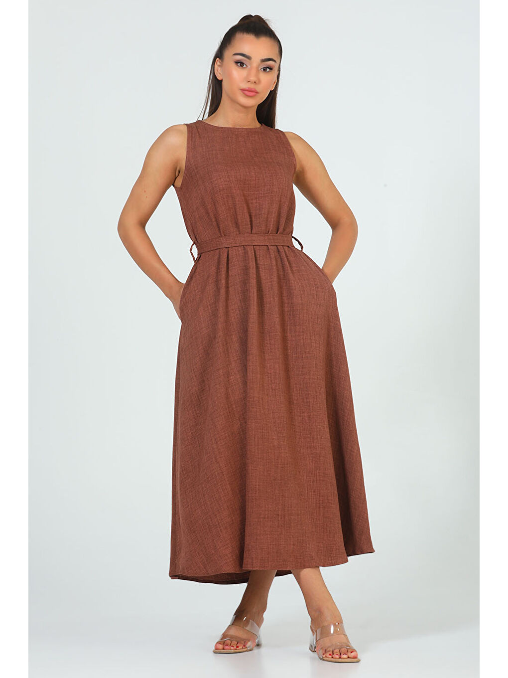 Kahverengi Kadın Bisiklet Yaka Cep Detaylı Bel Kuşaklı Uzun Elbise-4