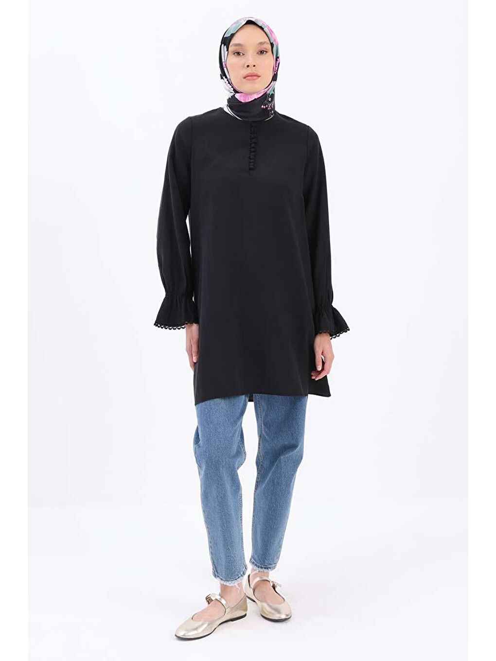 Siyah Fisto Detaylı Düğmeli Tunik-1
