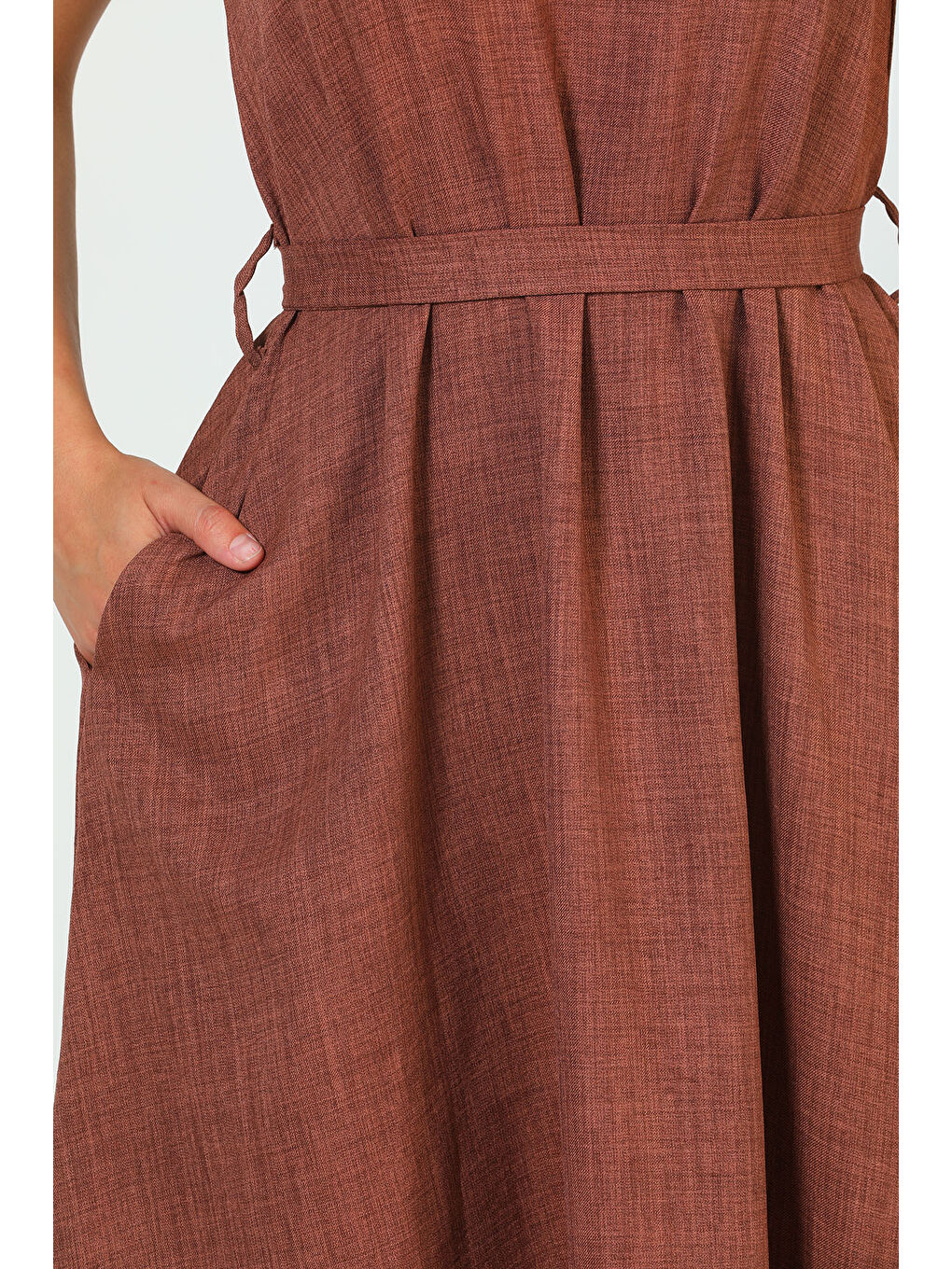 Kahverengi Kadın Bisiklet Yaka Cep Detaylı Bel Kuşaklı Uzun Elbise-6