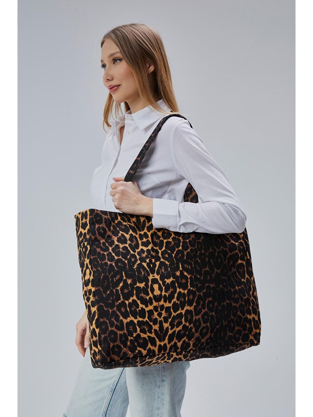 Kahverengi Geçişli Leopar Desen Büyük Boy Çanta-1