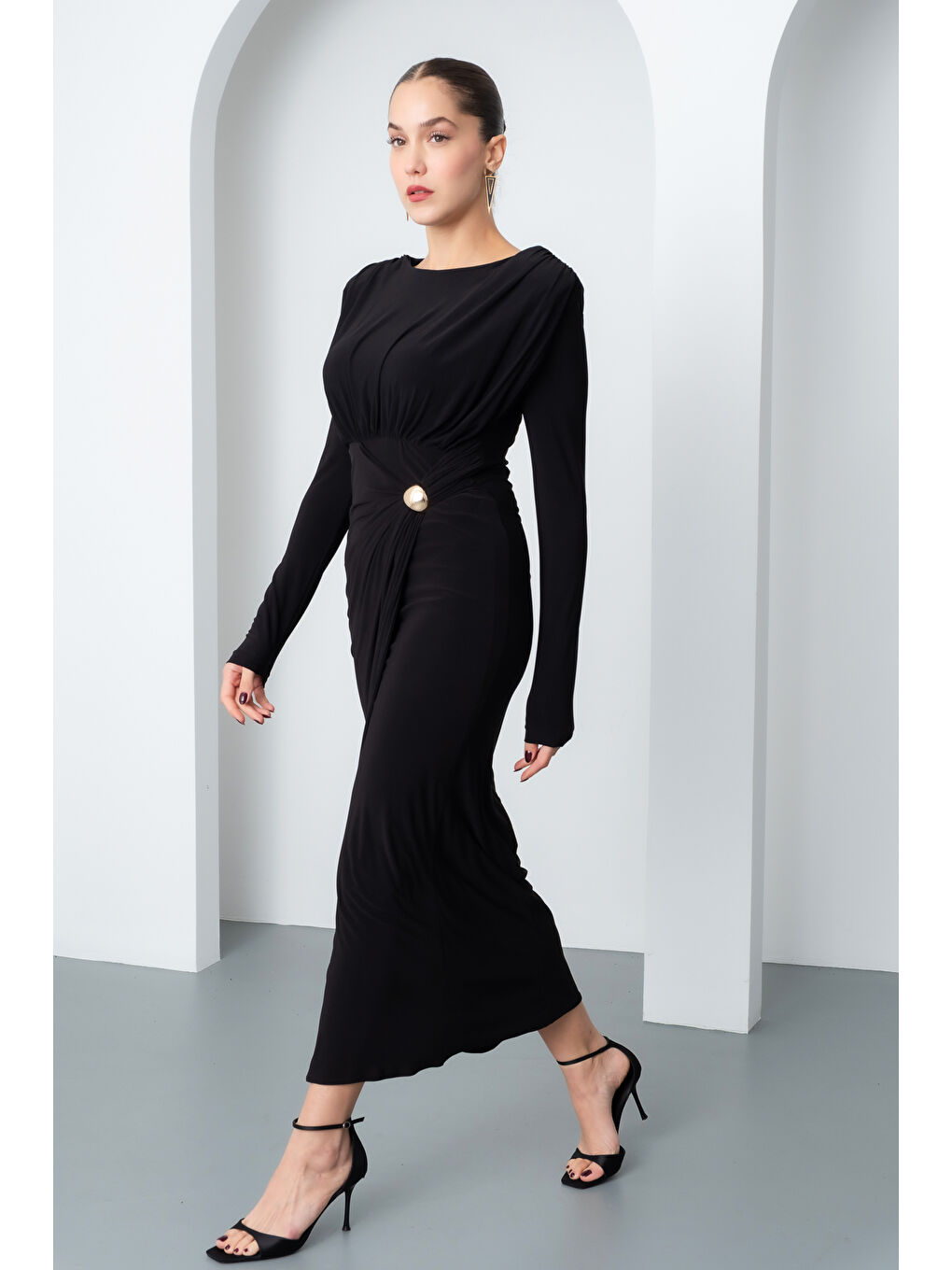 Kadın Siyah Büzgü Detay Kruvaze Midi Elbise-1