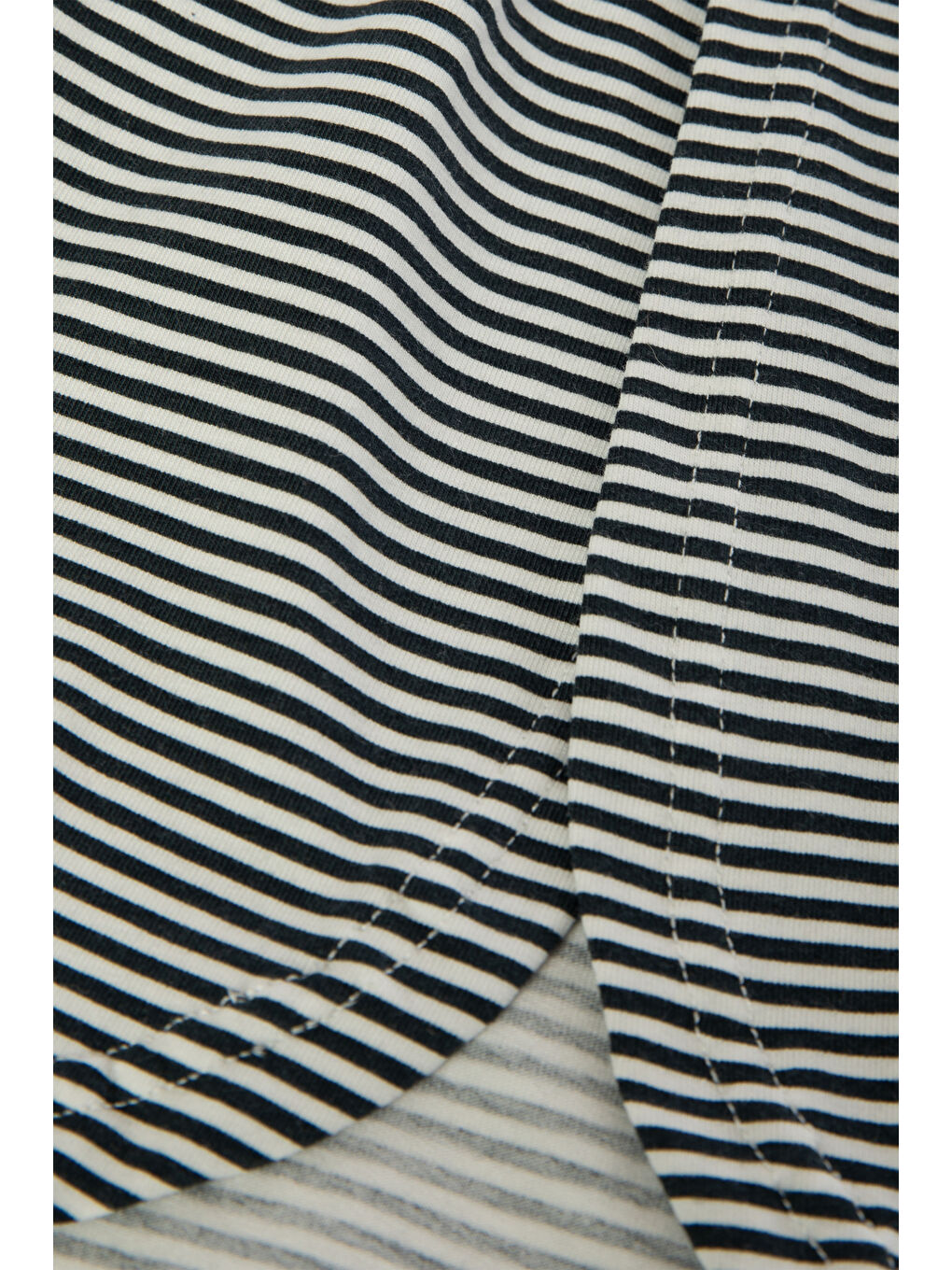 Lila Kadın Pamuklu Yandan Yırtmaç Detaylı Çizgili Kısa Kollu Şort Takımı-5