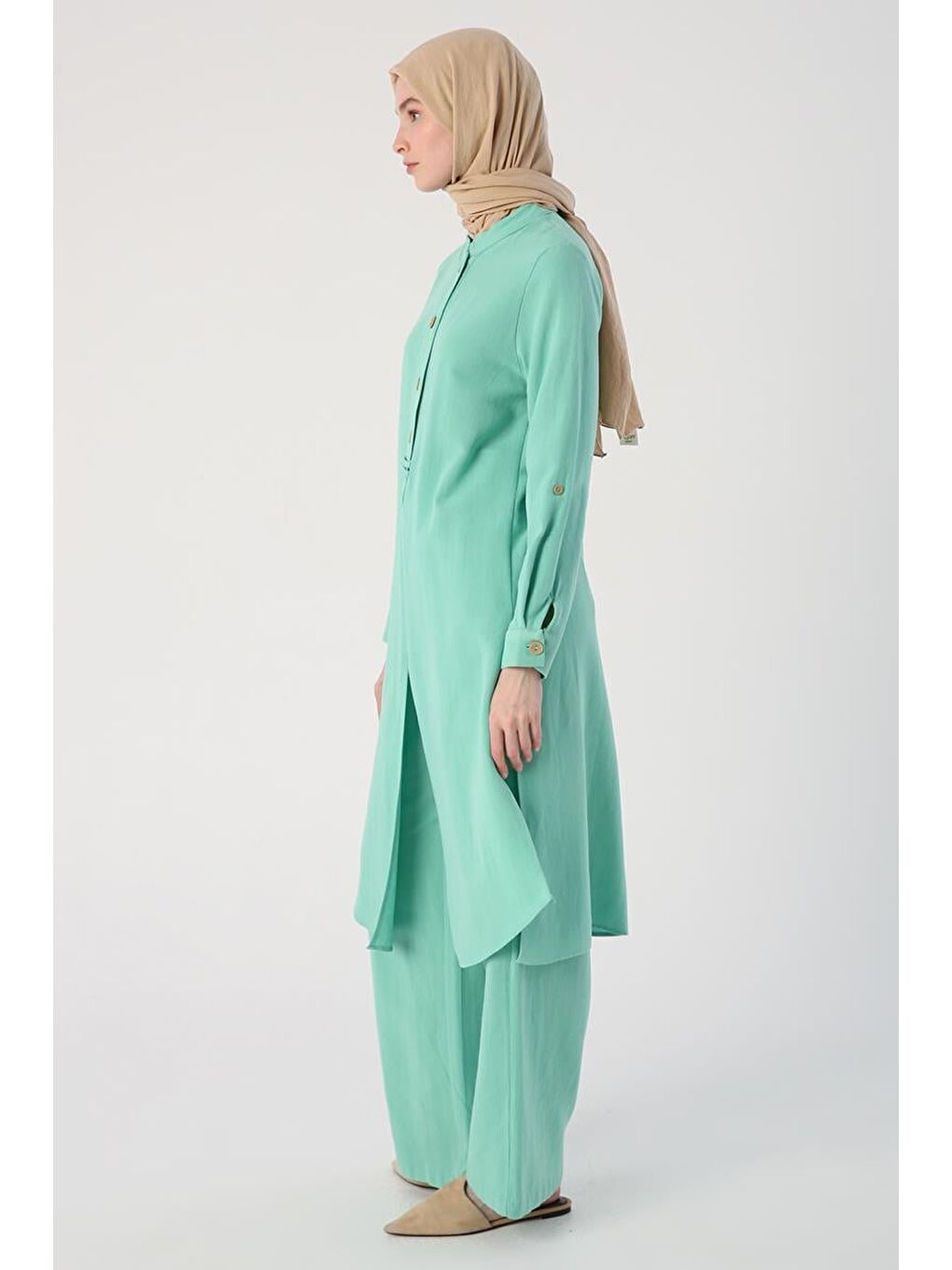 Soft Yeşil-Dik Yaka Önden Yırtmaçlı Viskon Keten Tunik-2