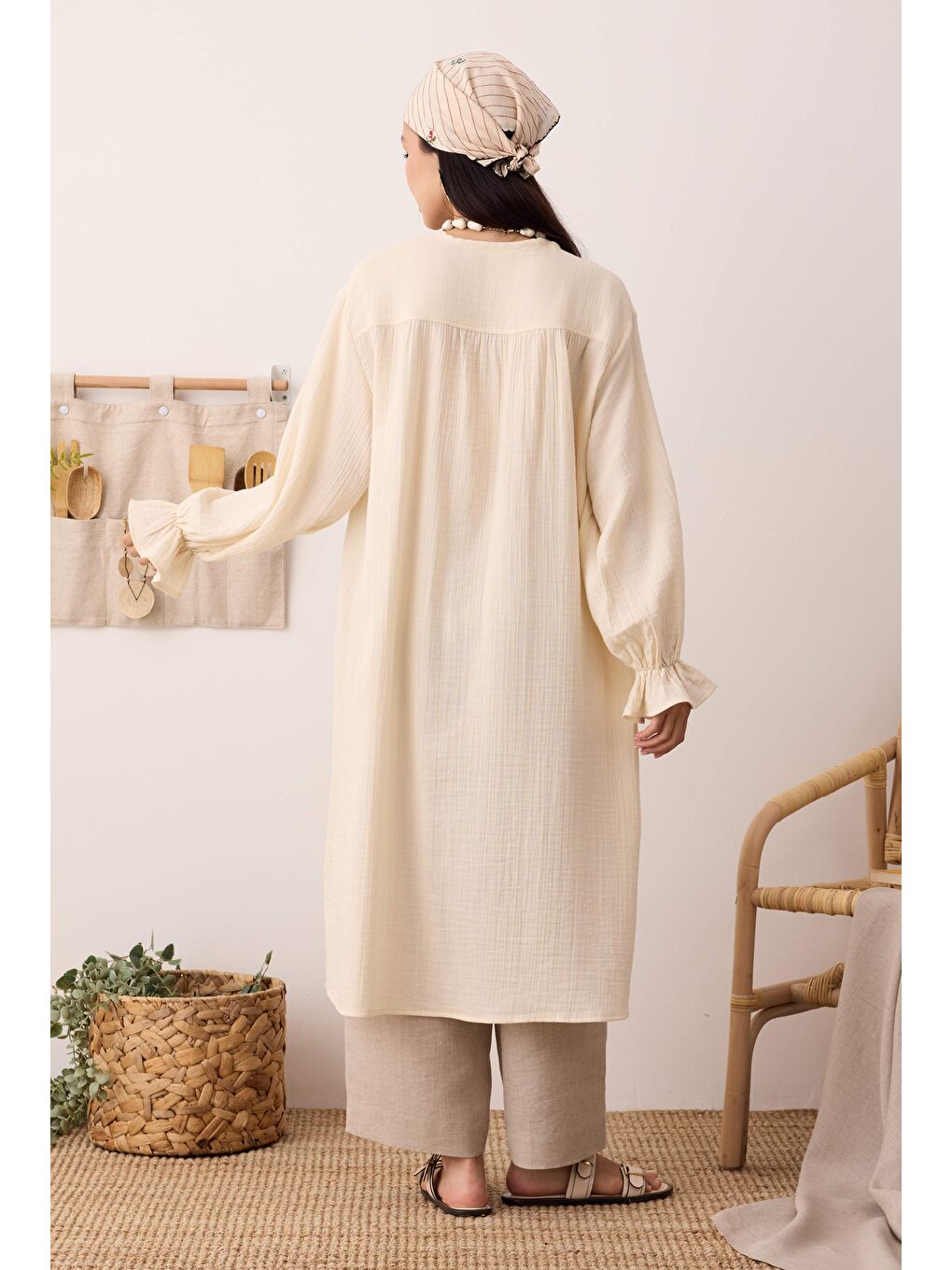 Bej Çok Büzgülü Müslin Tunik Kemik-4