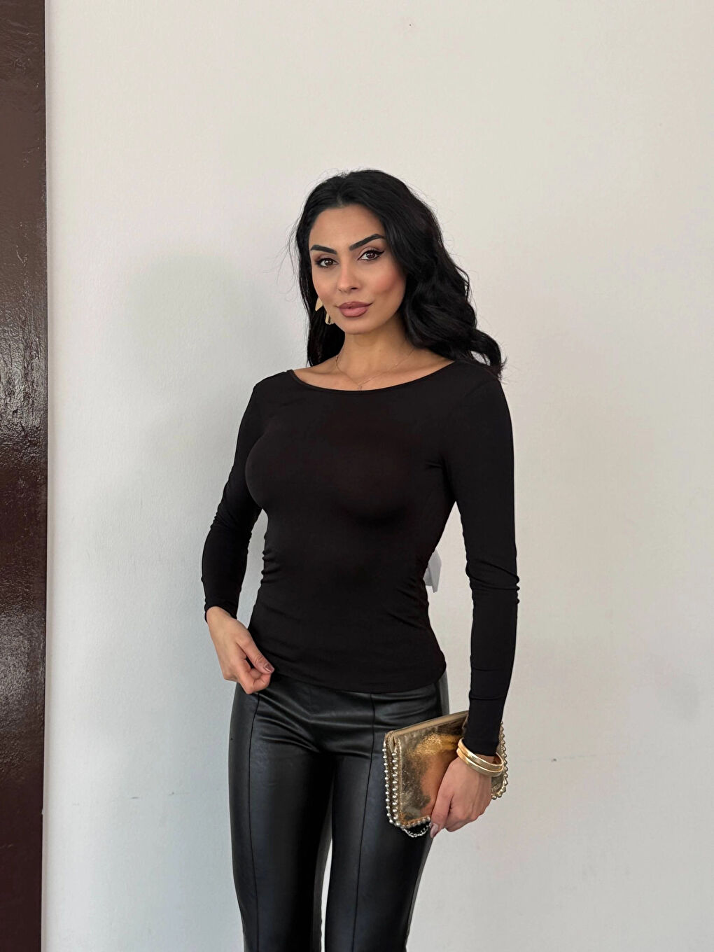 Kadın Siyah Sırtı Açık Fiyonk Bağlamalı Uzun Kol Bluz HZL25W-FRY123661-3