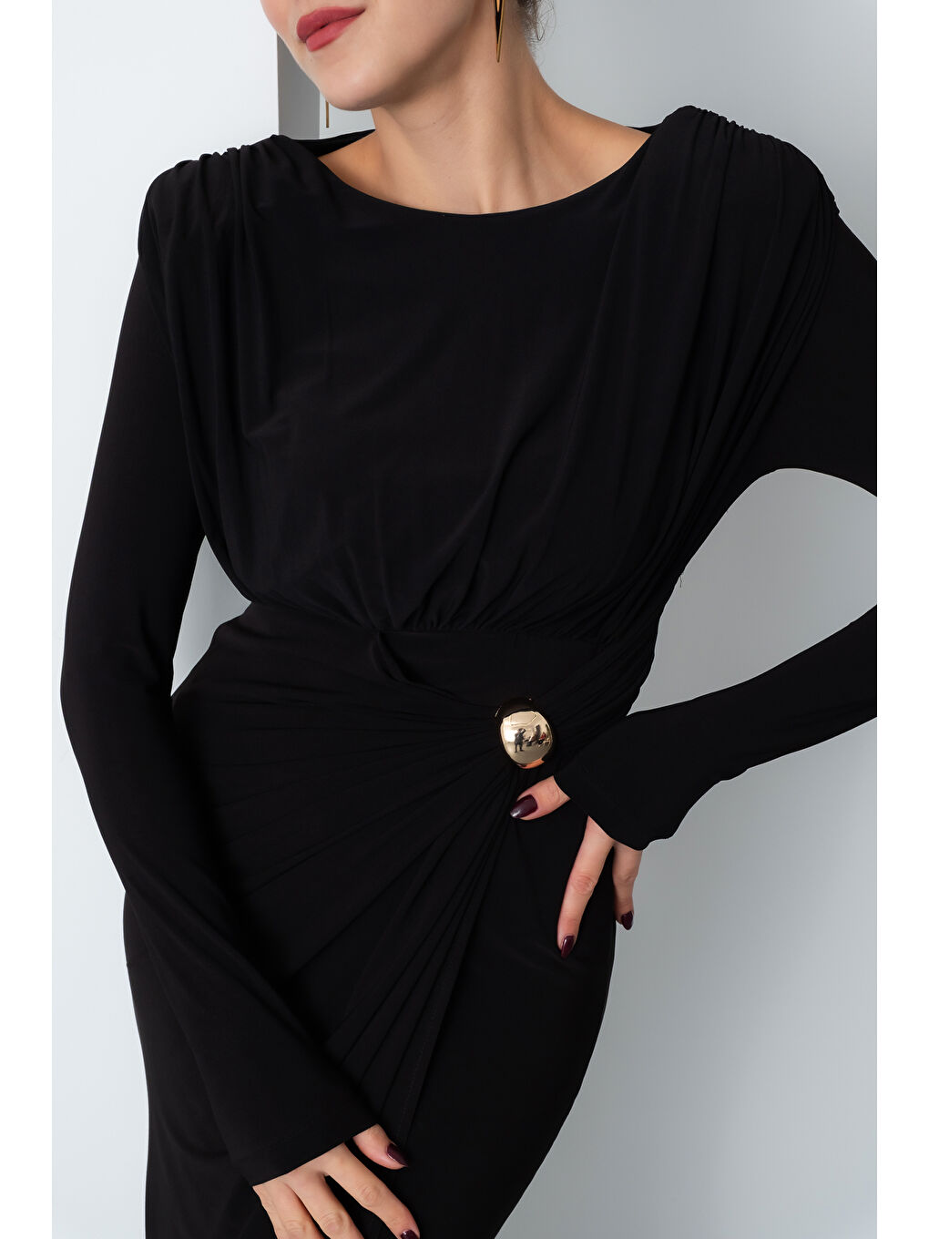 Kadın Siyah Büzgü Detay Kruvaze Midi Elbise-4