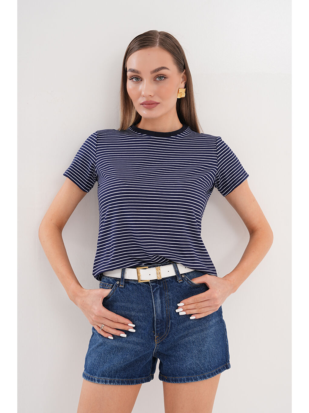 Lacivert Kadın Çizgili T-shirt Bisiklet Yaka Kısa Kollu Tişört ÇİZGİLİ-TİŞÖRT