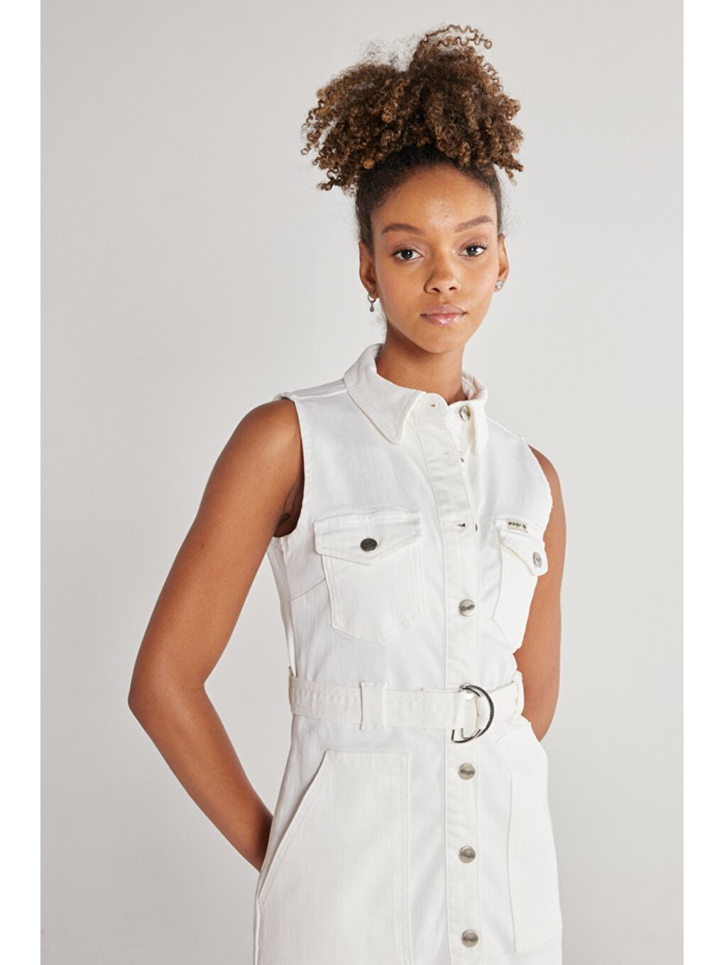 Regular Fit Normal Kesim Kolsuz Beyaz Jean Jean Elbise-3