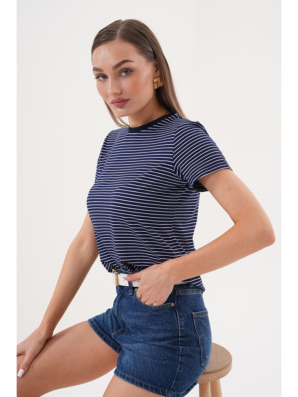 Lacivert Kadın Çizgili T-shirt Bisiklet Yaka Kısa Kollu Tişört ÇİZGİLİ-TİŞÖRT-2