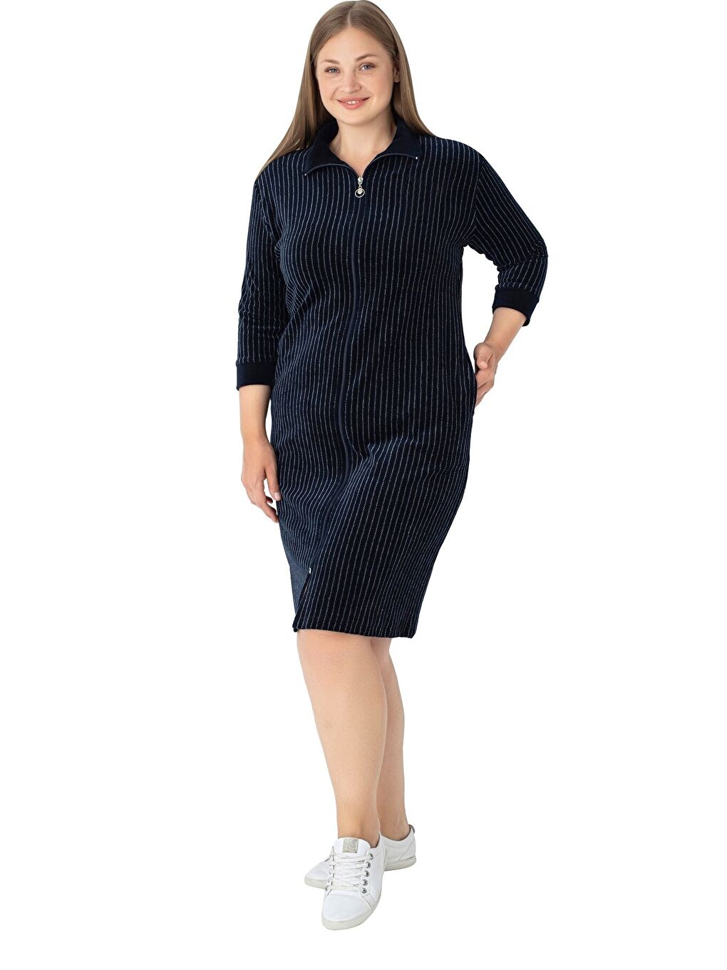 Kadın Büyük Beden Lacivert Çizgi Desenli Pamuklu Kadife Cepli Fermuarlı Truvakar Kollu Elbise-3