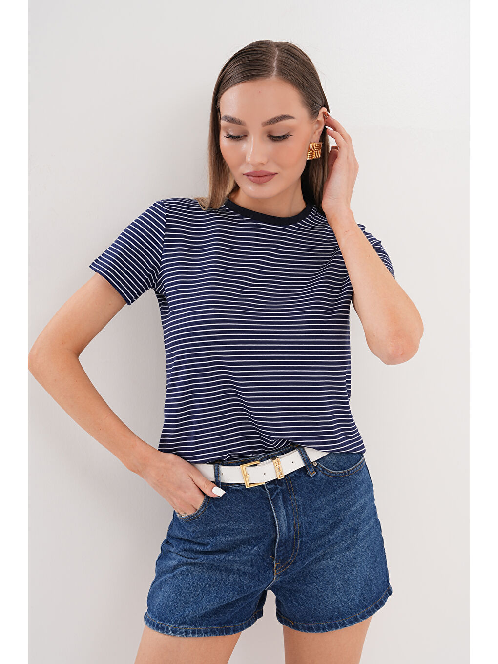 Lacivert Kadın Çizgili T-shirt Bisiklet Yaka Kısa Kollu Tişört ÇİZGİLİ-TİŞÖRT-4