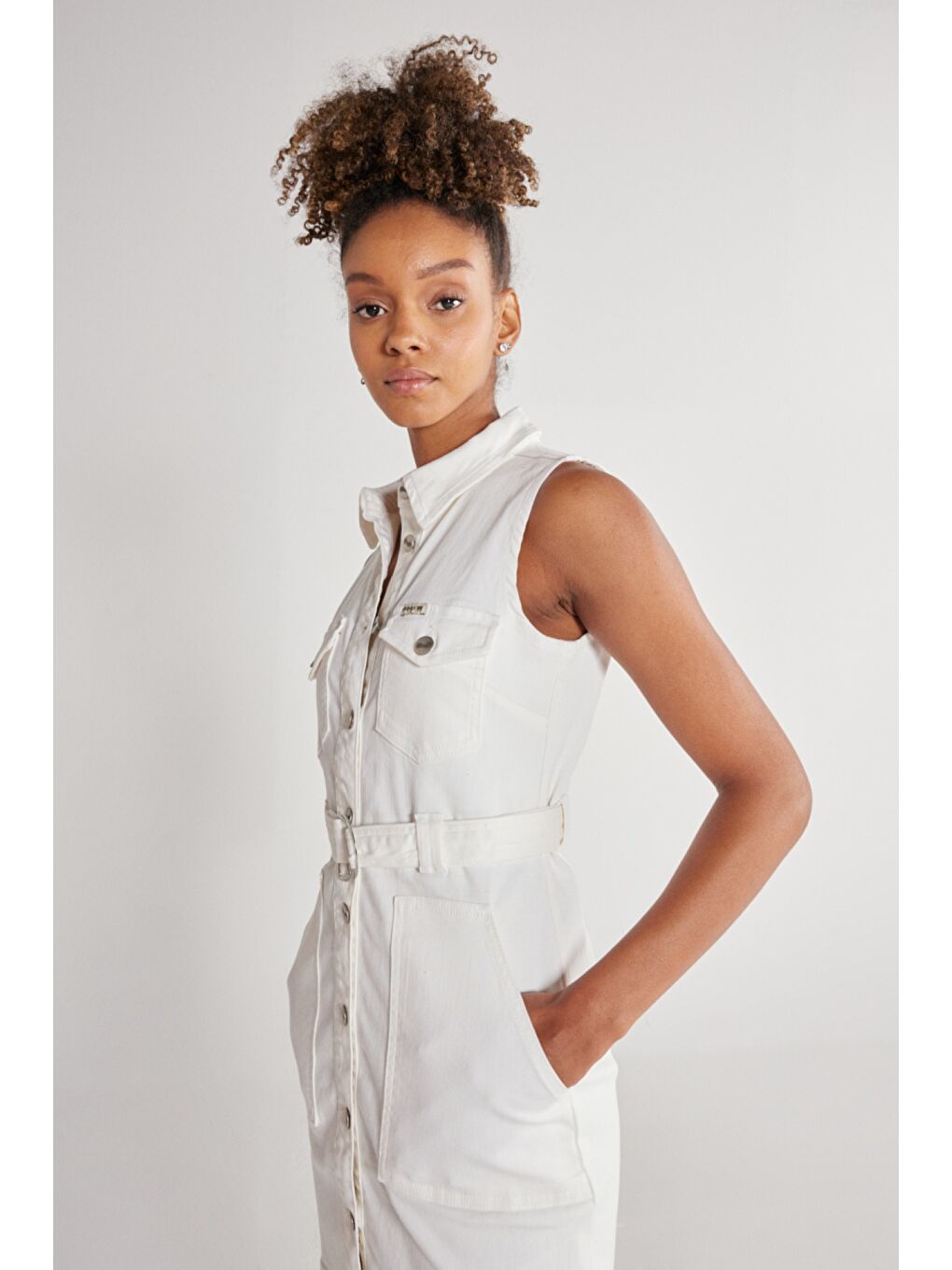 Regular Fit Normal Kesim Kolsuz Beyaz Jean Jean Elbise-4