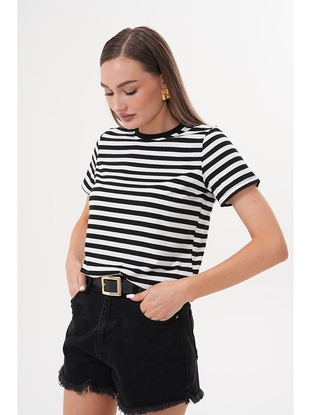 Siyah Kadın Çizgili T-shirt Bisiklet Yaka Kısa Kollu Tişört ÇİZGİLİ-TİŞÖRT-4