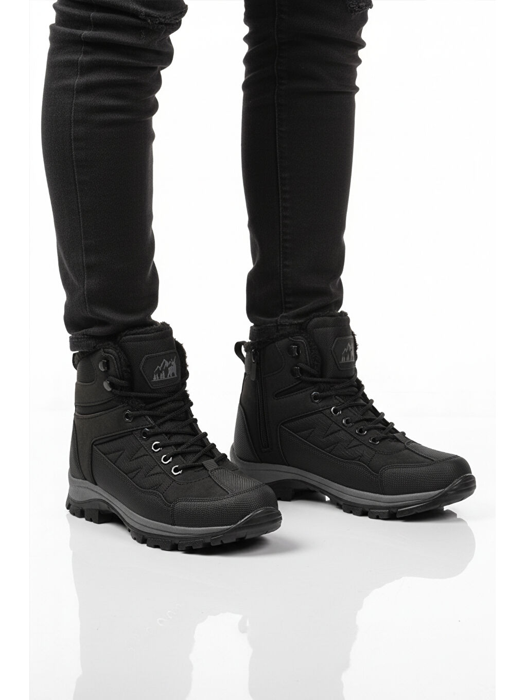 Siyah İçi Kürklü Soğuğa Dirençli Kaymaz Taban Unisex Outdoor Bot 980 G