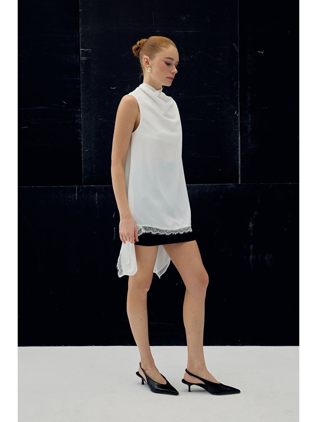 Dantel Detaylı Degaje Yaka Bluz - Ekru-2