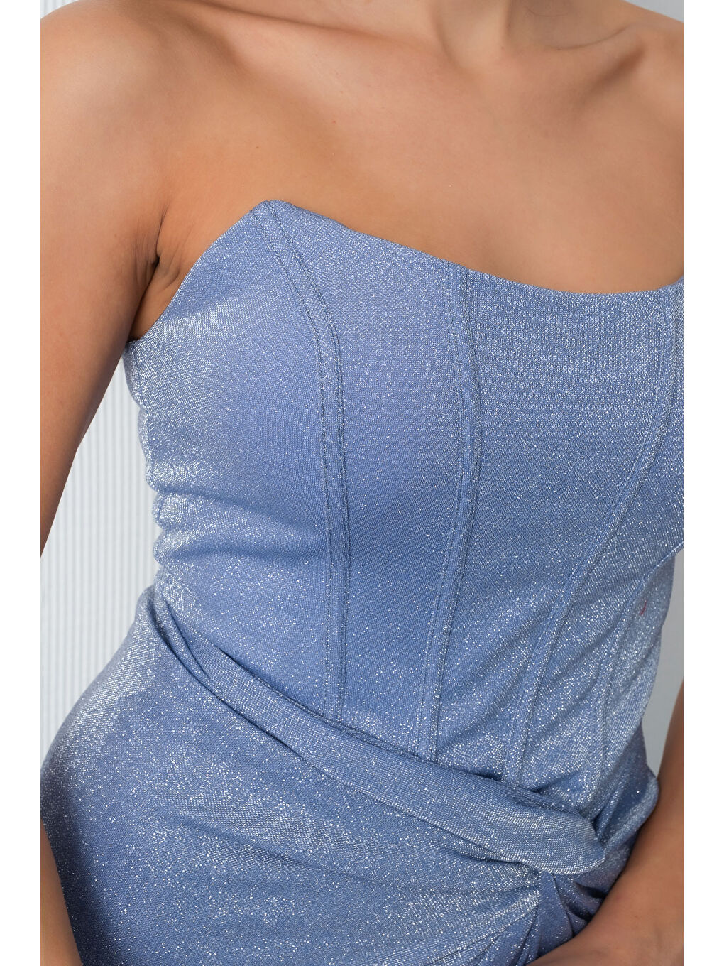 Kadın İndigo Straplez Simli Örme Abiye Elbise-4