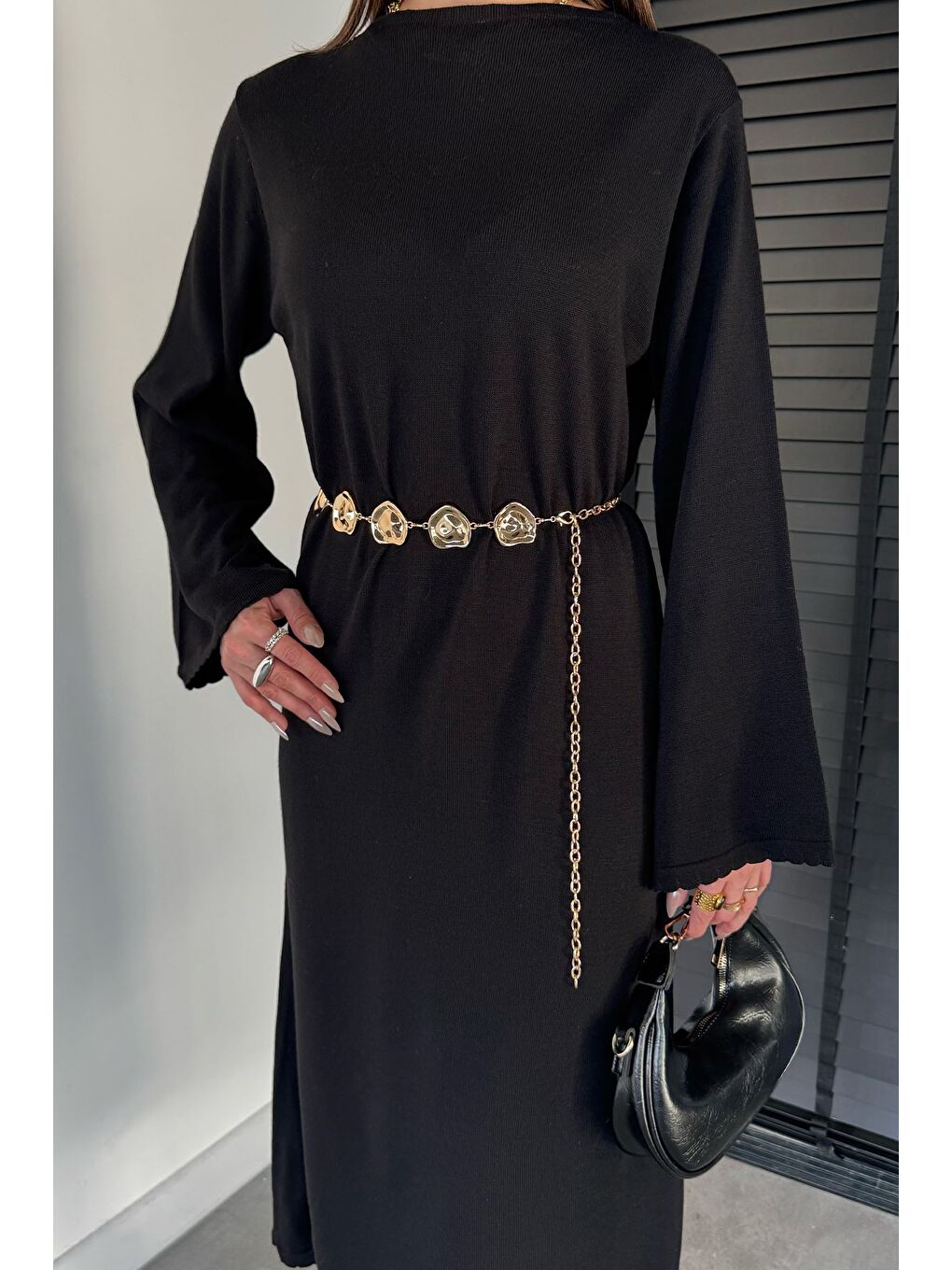 Siyah Bisiklet Yaka Metal Kemerli Triko Elbise-1