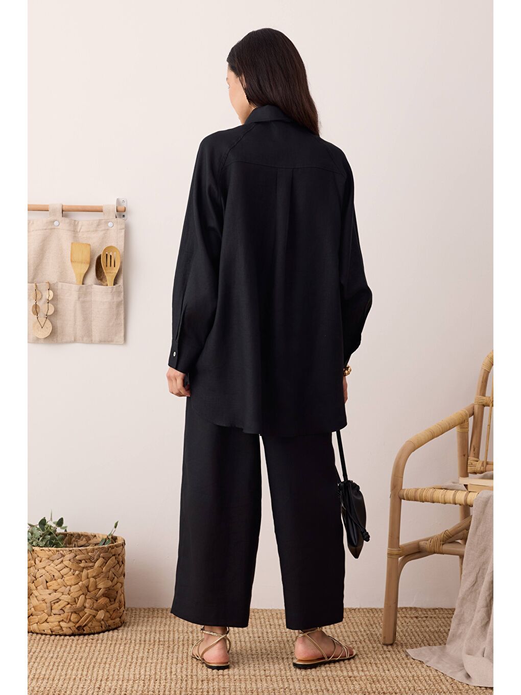 Reglan Kol Basic Keten Gömlek Siyah-3