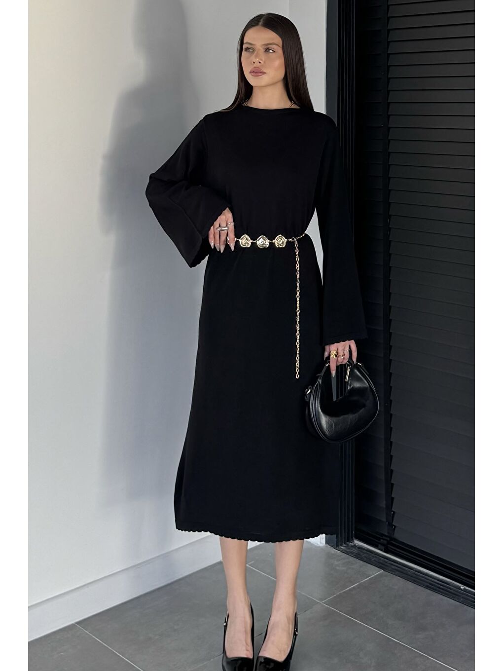 Siyah Bisiklet Yaka Metal Kemerli Triko Elbise-3