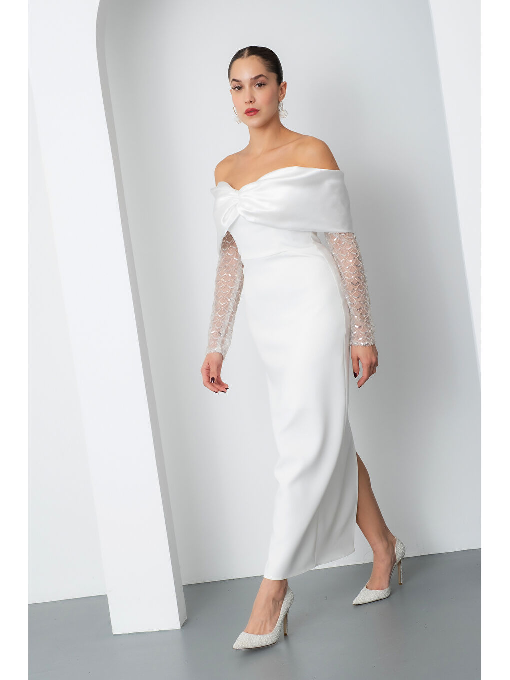 Kadın Beyaz Kol Detaylı Fiyonklu Söz Nişan Nikah Abiye Elbise-1
