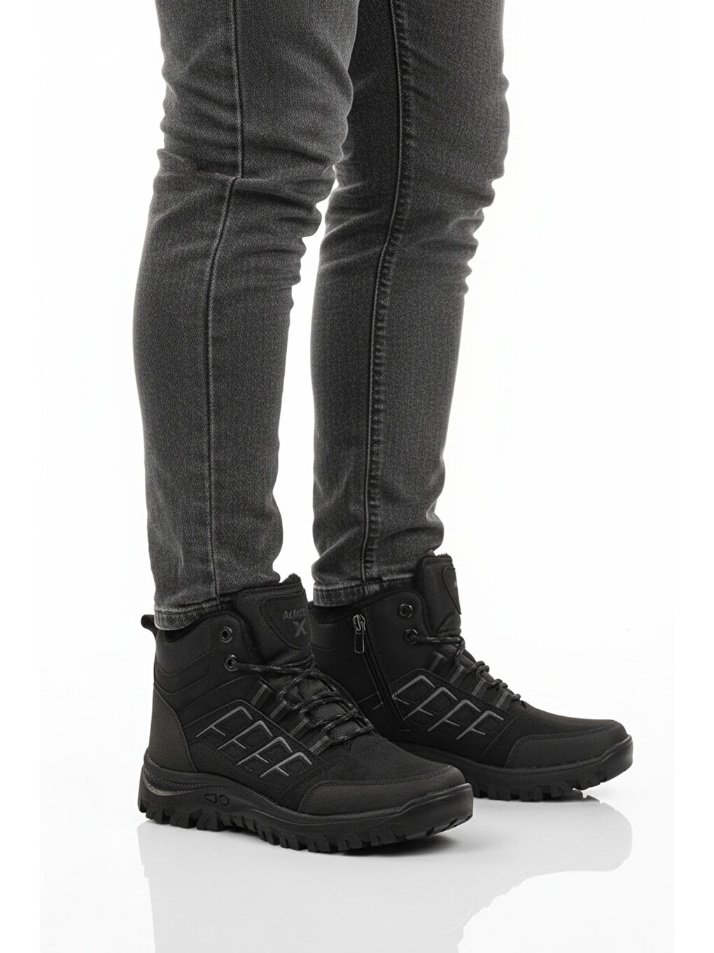 Siyah İçi Kürklü Kaymaz Taban Unisex Bot 700 G