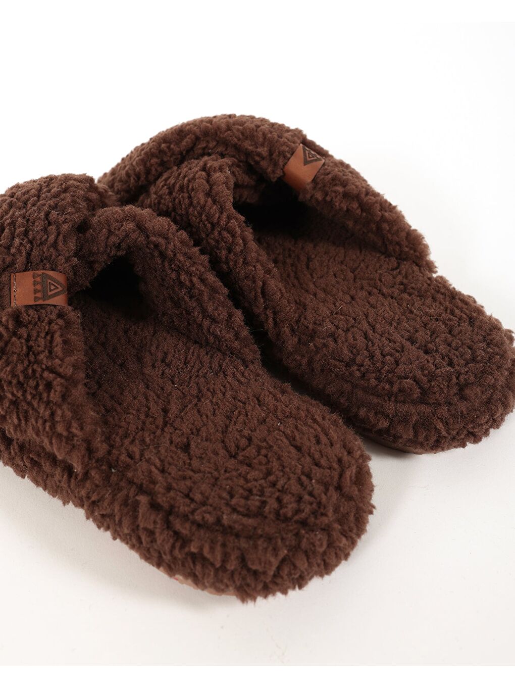 Kahverengi Kadın Deri Etiket Detaylı Ev Terliği-JANA-2