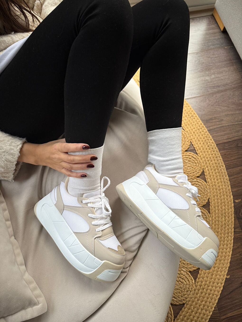 Bej Kadın Rahat Kalıp Ortopedik Günlük Bağcıklı Sneakers Ve Spor Ayakkabı Yüksek Taban 6 Cm-1