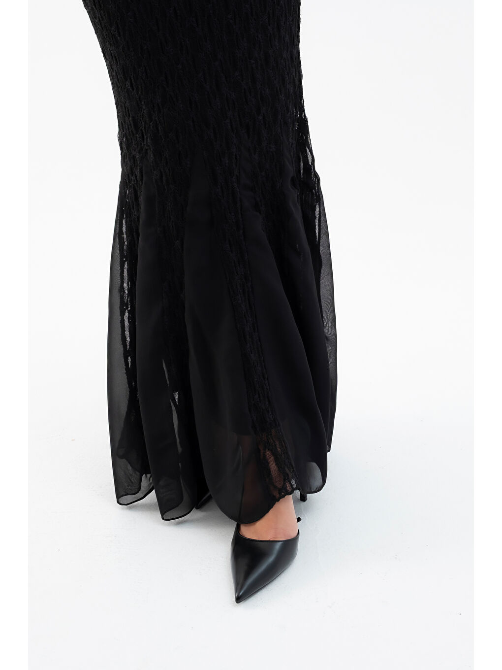 Kadın Siyah Halter Yaka Uzun Dantel Elbise-4