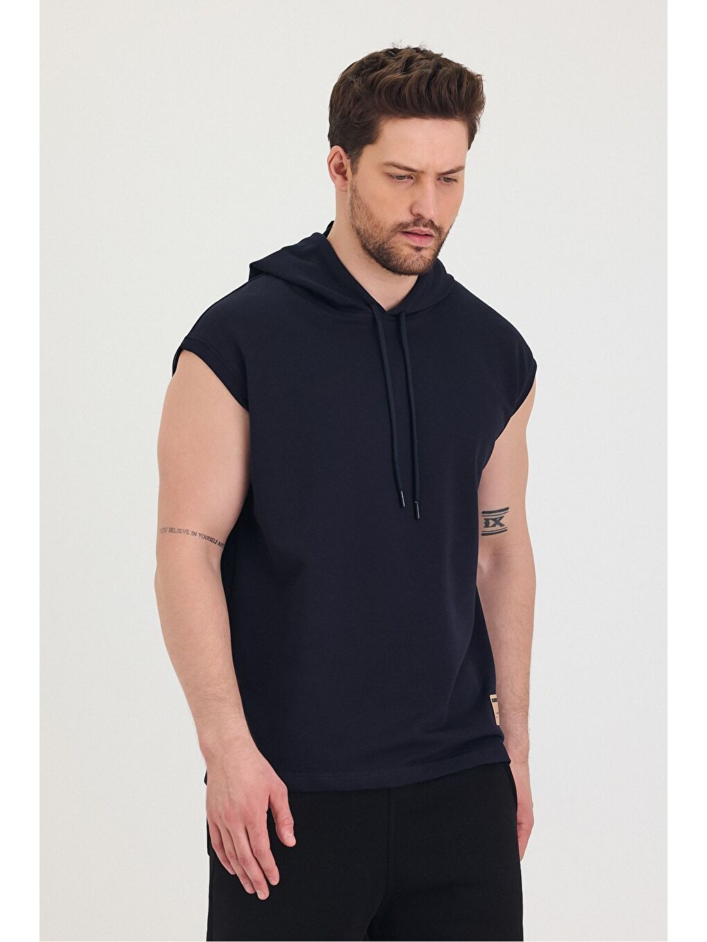 Lacivert Kapüşonlu Sıfır Kol Oversize Salaş Unisex Tişört-4