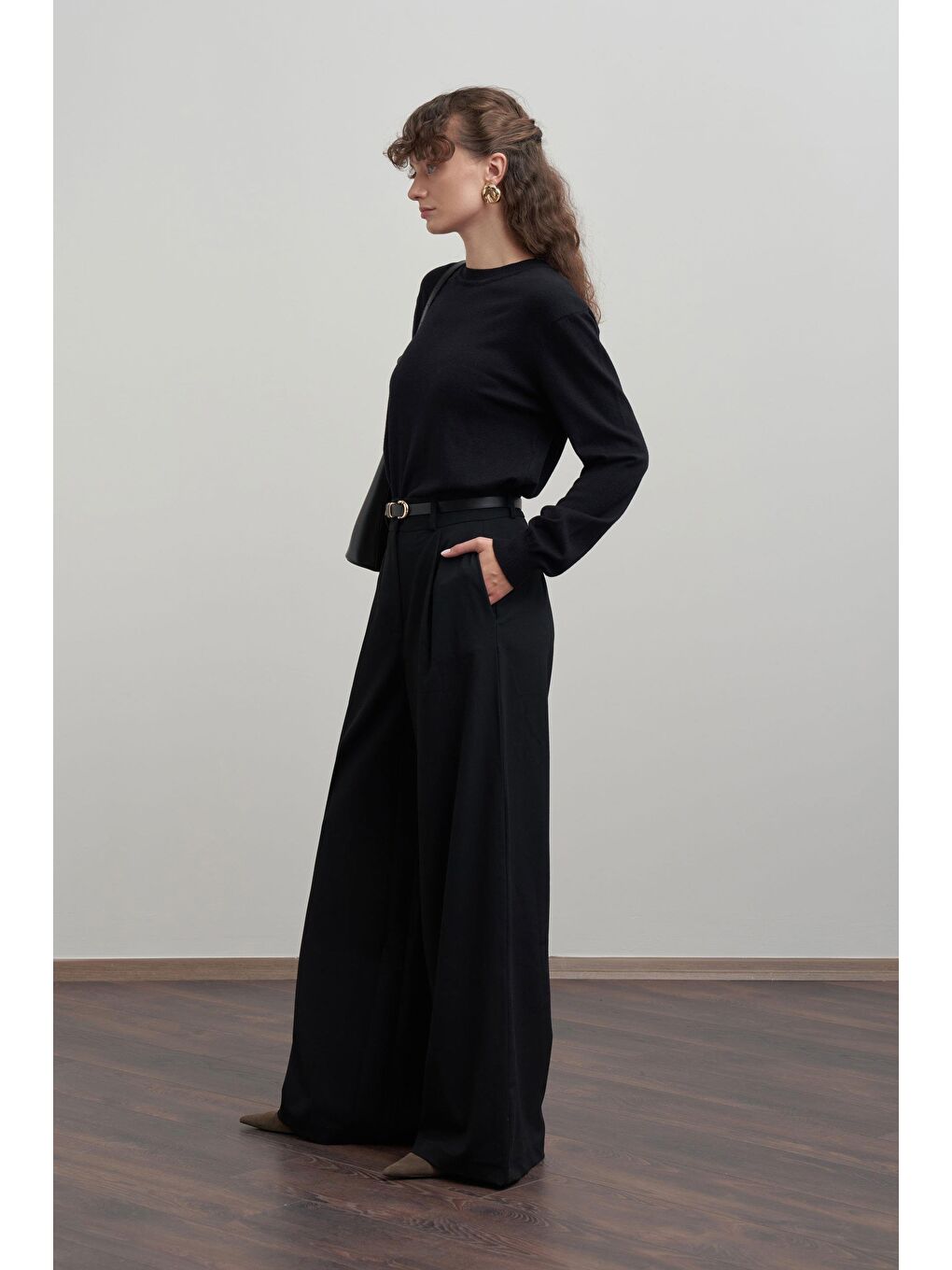 Siyah-Pileli Polyviscon Pantolon-1