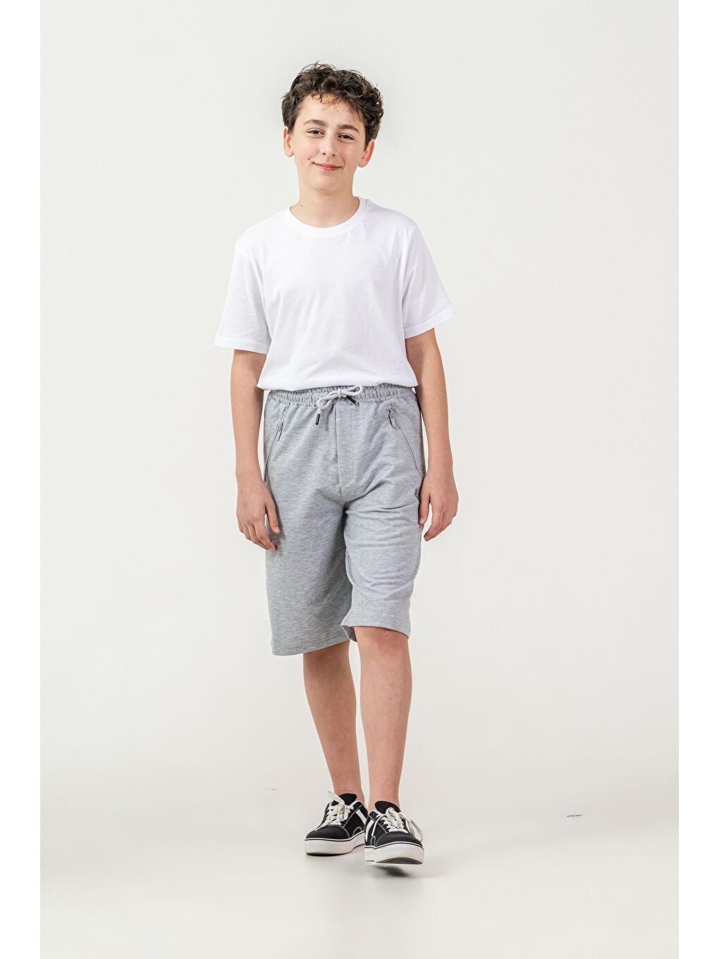 Gri Sport Baskılı Cepler Fermuarlı Erkek Çocuk Şort