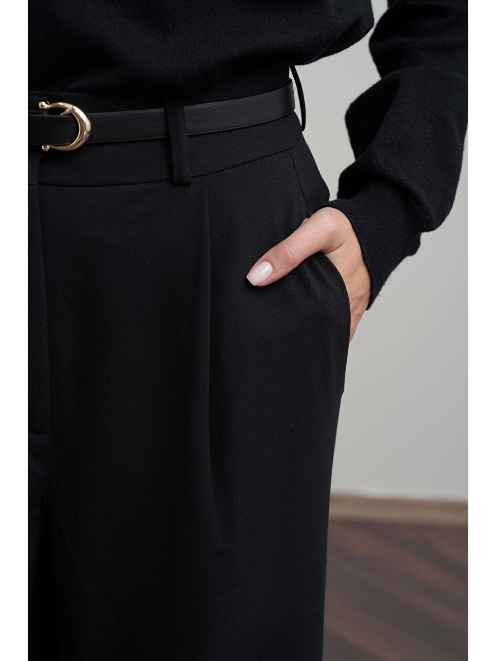 Siyah-Pileli Polyviscon Pantolon-4