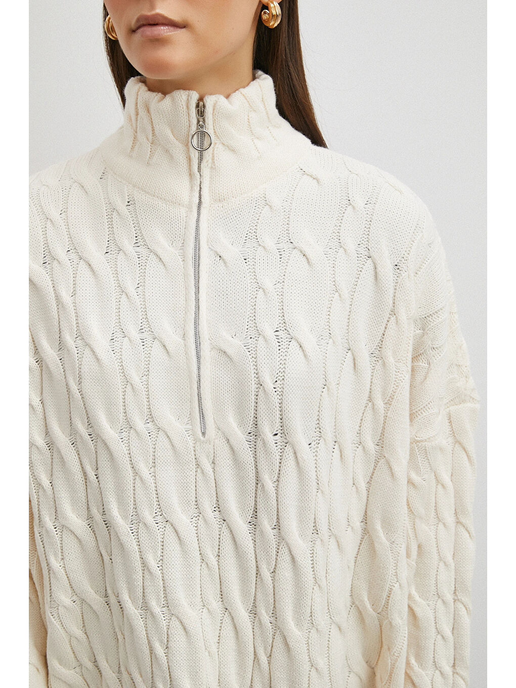 Saç Örgülü Yarım Fermuarlı Kazak Ekru-4