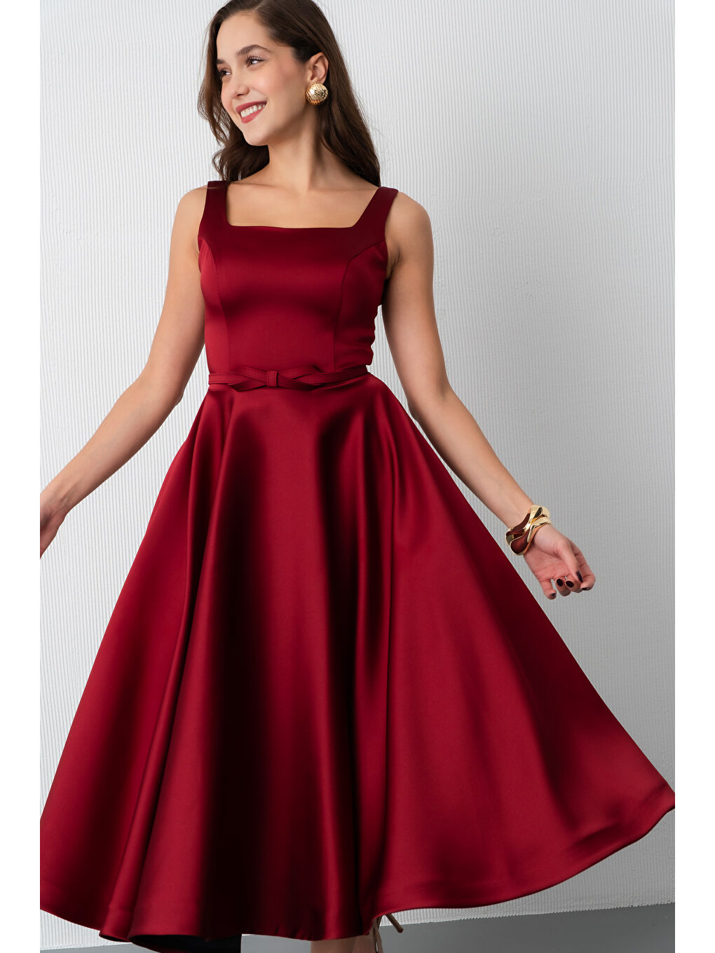 Kadın Bordo Kare Yaka Kemerli Midi Söz Nişan Elbisesi-1