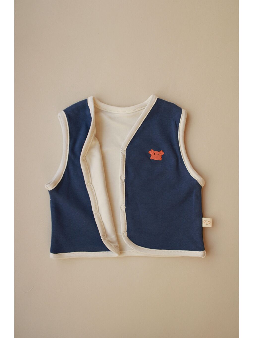 İndigo Yengeç Nakışlı Çift Taraflı Yelek-1