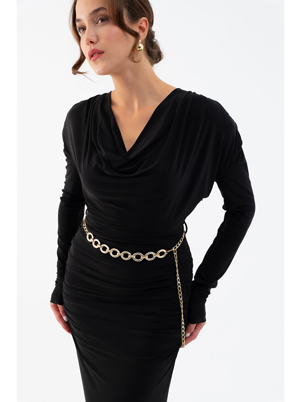 Kadın Siyah Degaje Yaka Zincir Kemerli Maxi Elbise-3