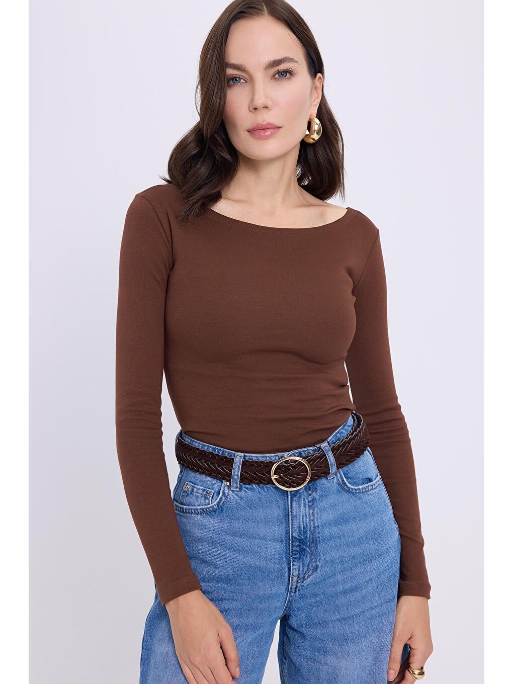 Kahverengi Kadın Slim Fit Dar Kesim Pamuklu Modal Kumaş Uzun Kollu Kayık Yaka Koyu Kahve Bluz-1