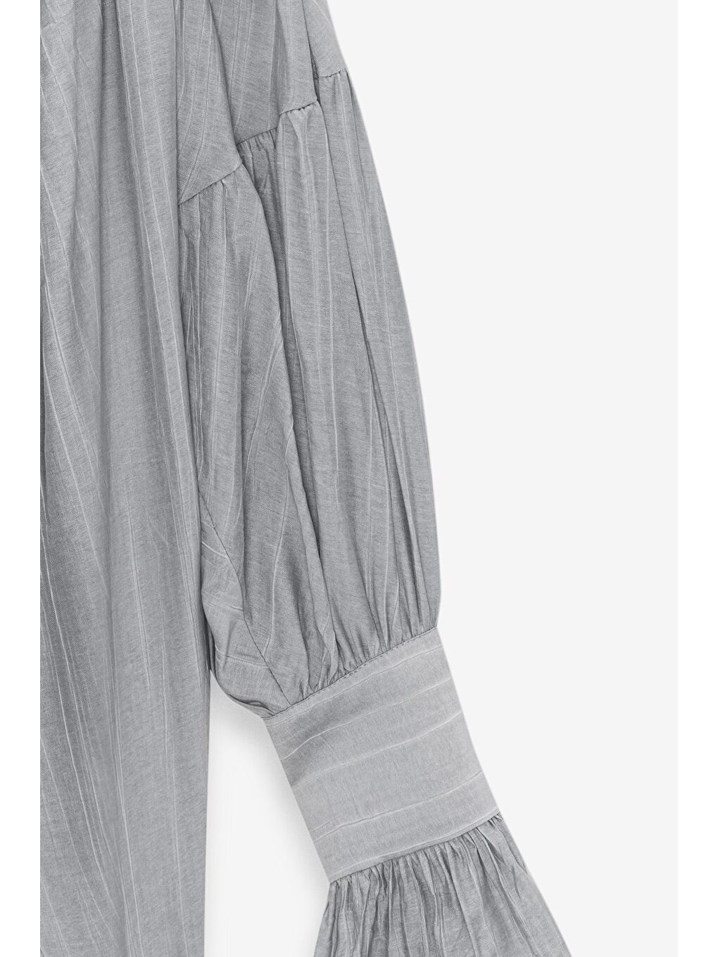 Gri Kadın Oversize Büzgülü Düşük Omuz Dokulu Gömlek - Manşet Detaylı-2