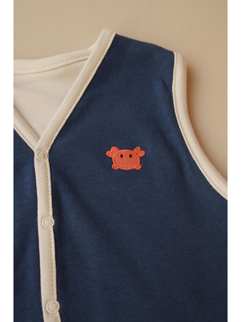 İndigo Yengeç Nakışlı Çift Taraflı Yelek-5