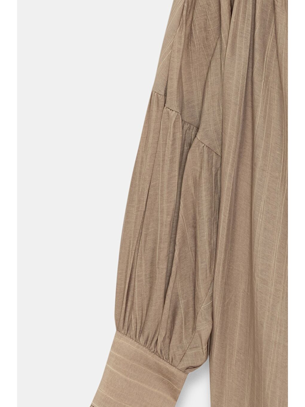 Bej Vizon Kadın Oversize Büzgülü Düşük Omuz Dokulu Gömlek - Manşet Detaylı-2