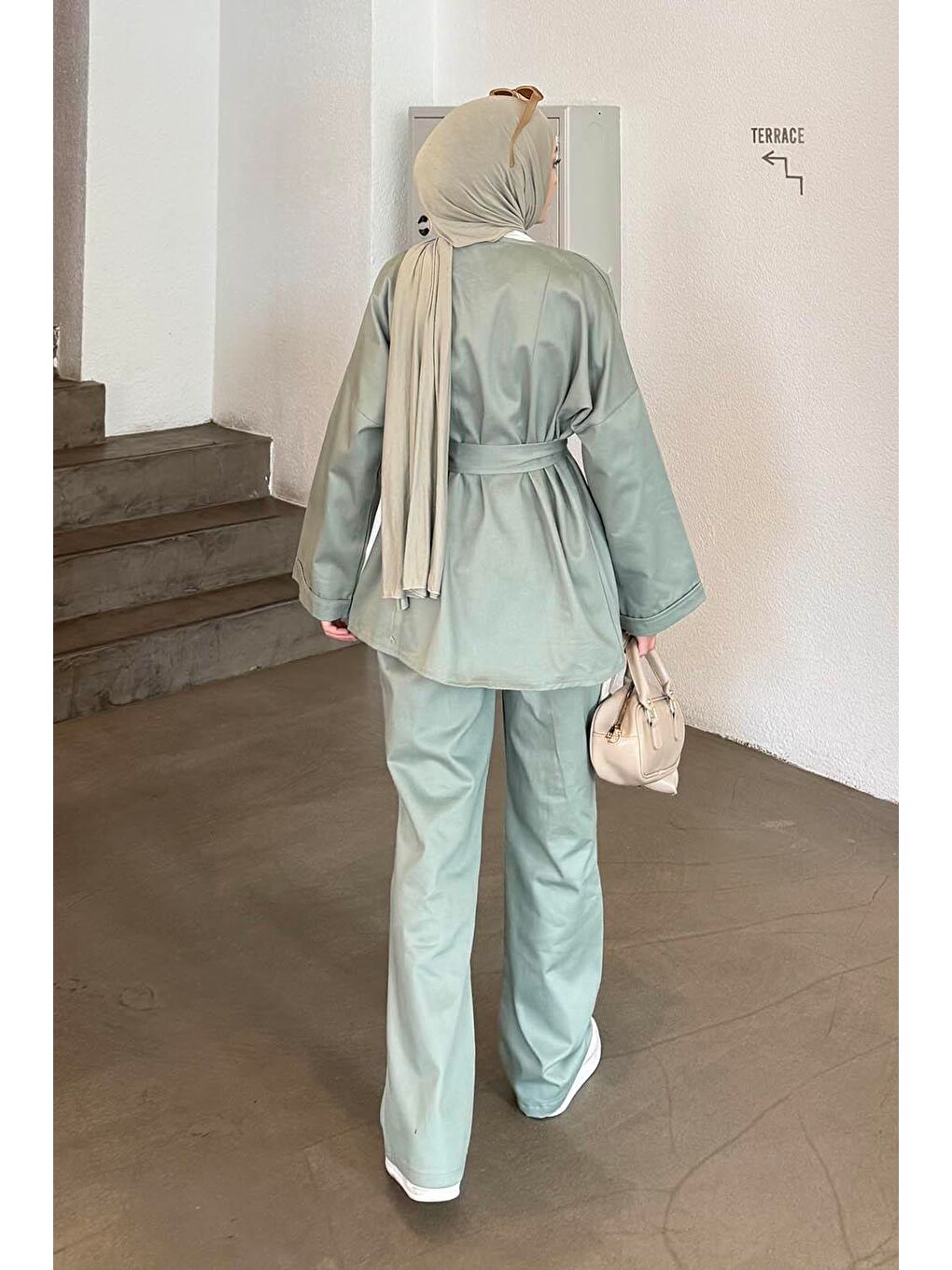 Kuşaklı Gabardin Takım Çağla Yeşili-3